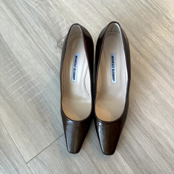 Manolo Blahniks Dark Brown Patent Leather Square Toe Pump US 7 - Picture 10 of 12